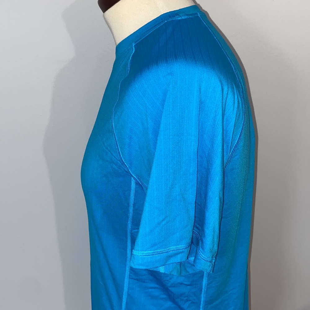 Lululemon Mens V Neck Tee - Picture 12 of 14